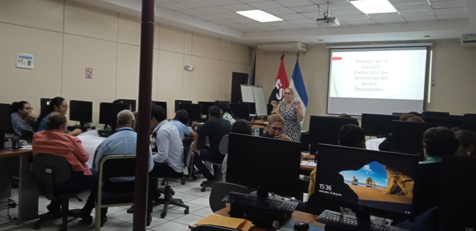 Servidores públicos del MHCP participan del II Seminario "Relaciones Humanas, Clave del Éxito en el Desempeño Laboral"